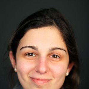 Meet your Posher, Nina